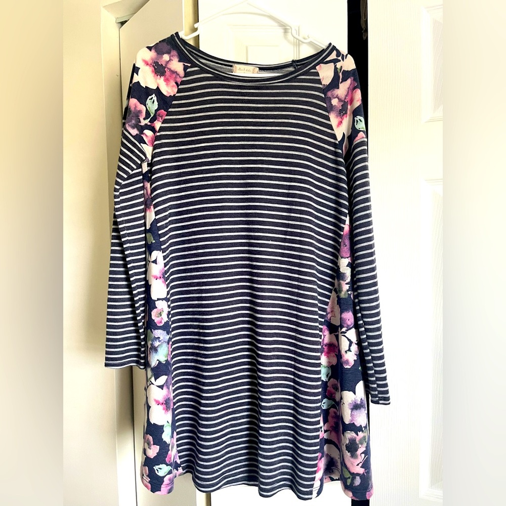 Altar’d State Dress, size Small